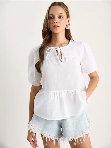 Camicia da donna di Bianco Lucci in bianco