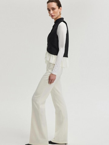 Gilet 'Crepe Vest With Chiffon Detail' Touché Privé en noir