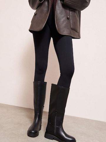 Friends Like These - Bota em preto