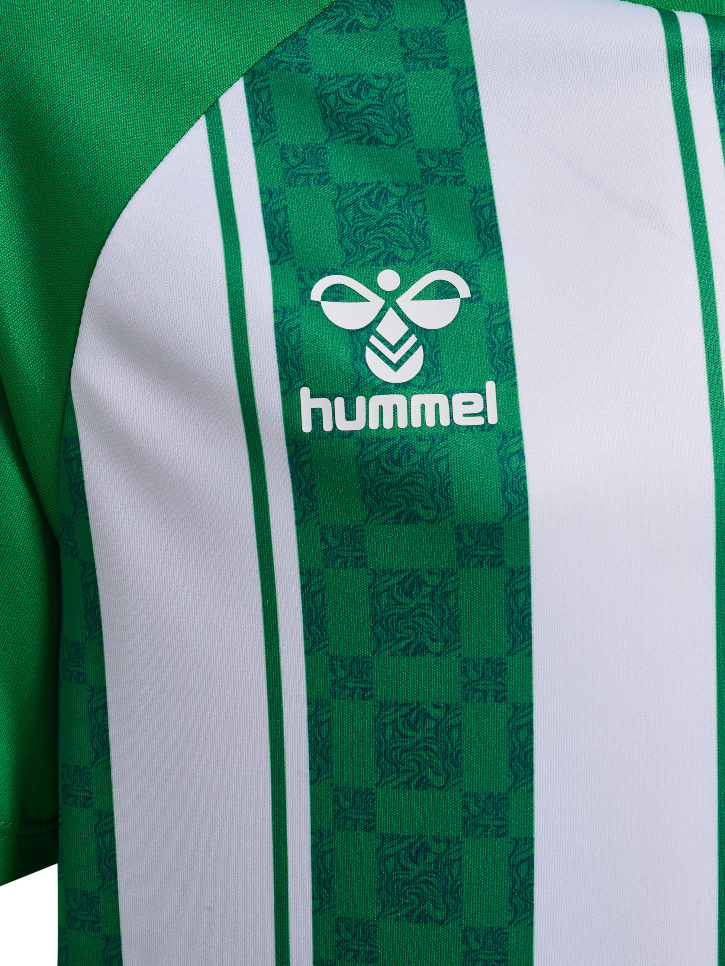 Hummel Performance Shirt in Green