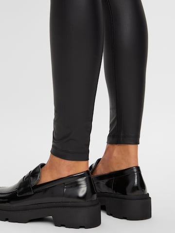 PIECES Skinny Leggings in Schwarz