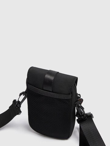 Pull&Bear Smartphone Case in Black