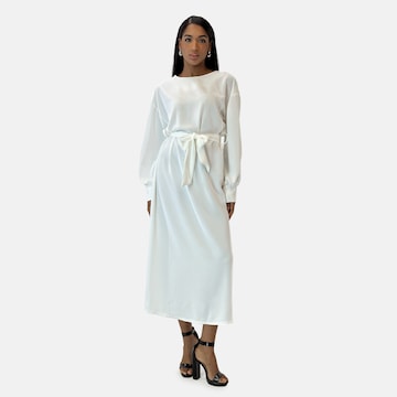 Elara Dress in White: front