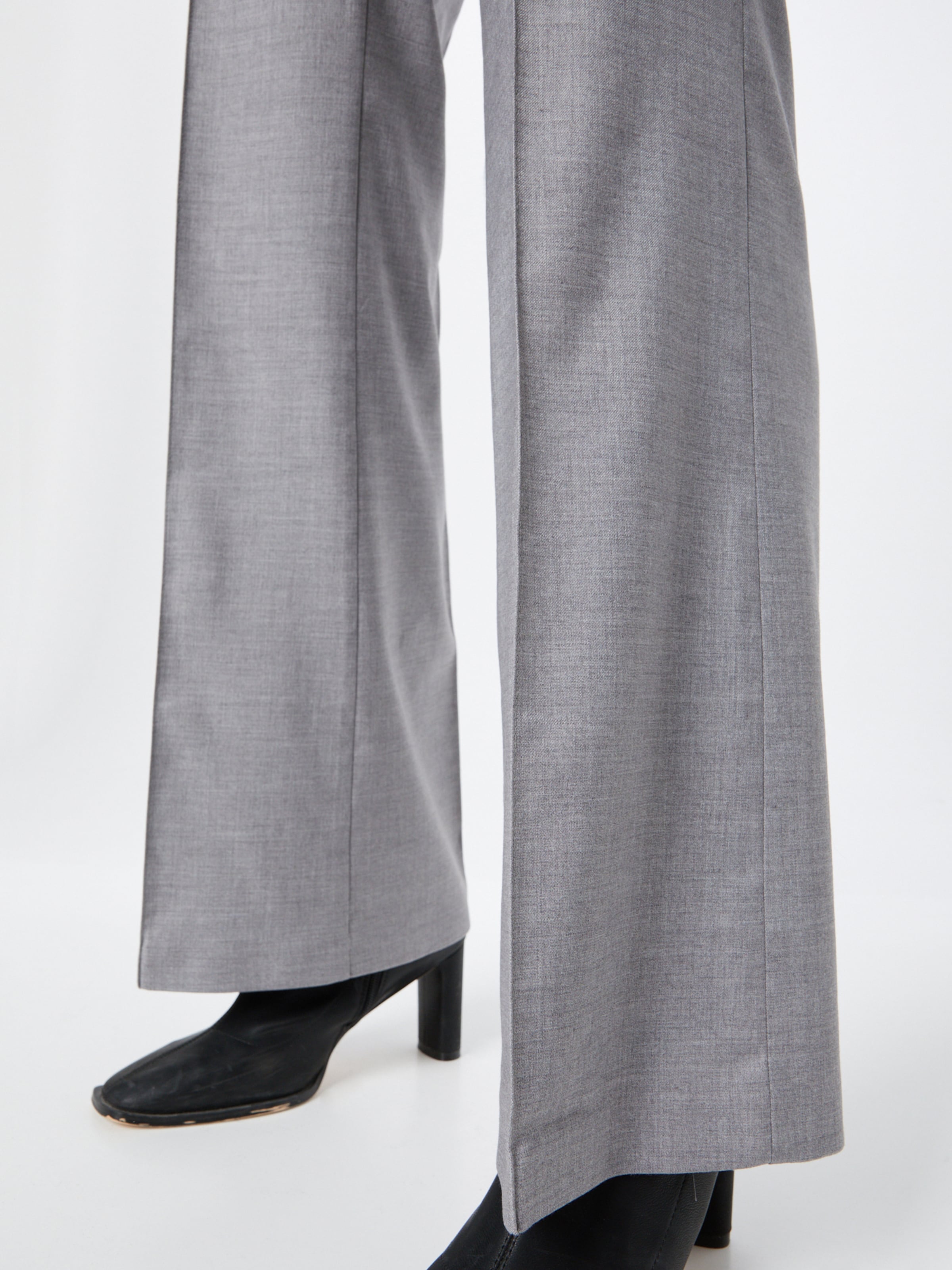 Occasions spéciales Pantalon à plis Esprit Collection en Gris 