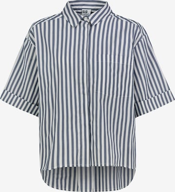 Sublevel Blouse in Blue: front