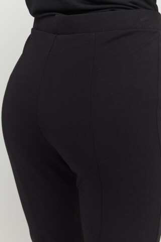 Coupe slim Leggings 'SYMA' b.young en noir