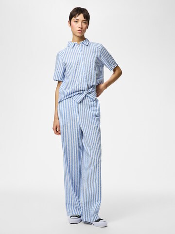 Chemisier 'PCSTINNA' PIECES en bleu