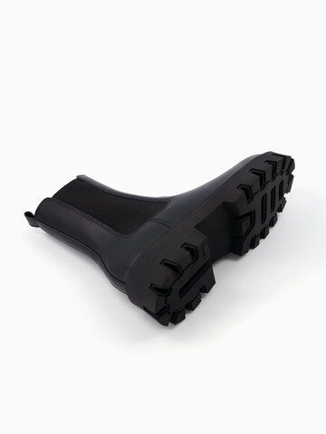 Boots chelsea di Bershka in nero