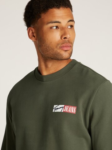 Tommy Jeans Sweatshirt in Green