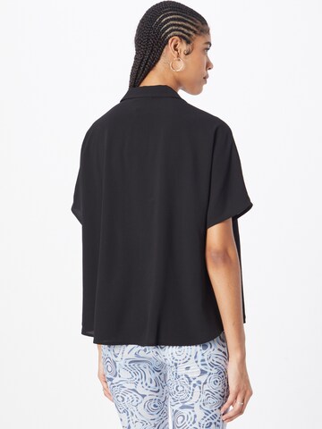 Monki Bluse in Schwarz