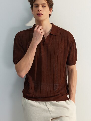 Trendyol Pulóver - barna: elől