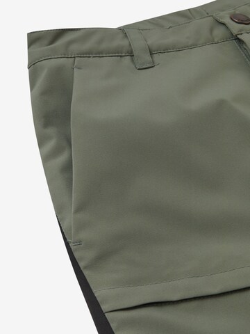 regular Pantaloni funzionali 'Sampu' di Reima in verde