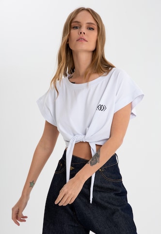 ET Nos Shirt in White: front