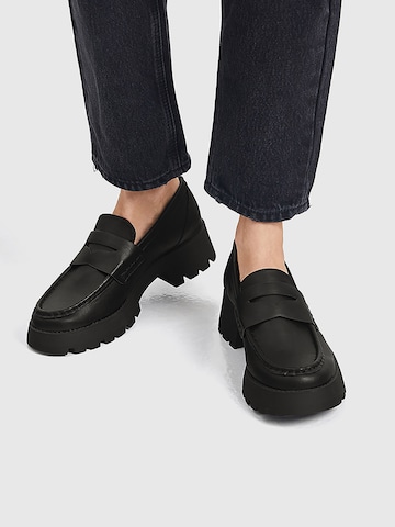 Pull&Bear Slipper in Schwarz