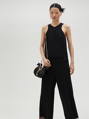 Top di Lola Casademunt in nero