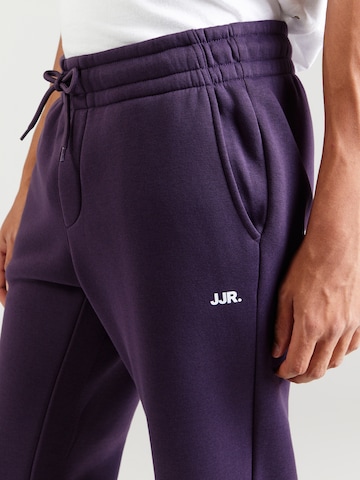 JJ Rebel Дънки Tapered Leg Панталон 'JREBGORM' в лилав