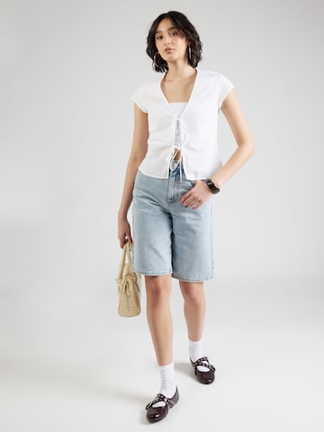Chemisier 'Lizzard' WEEKDAY en blanc