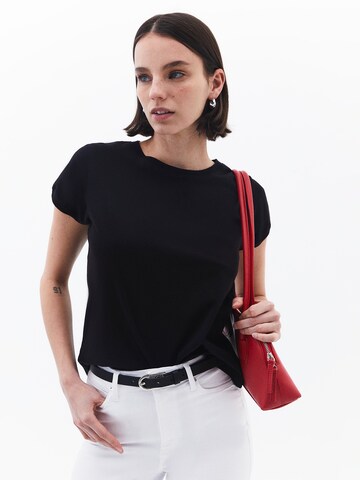 OXXO Shirt in Black