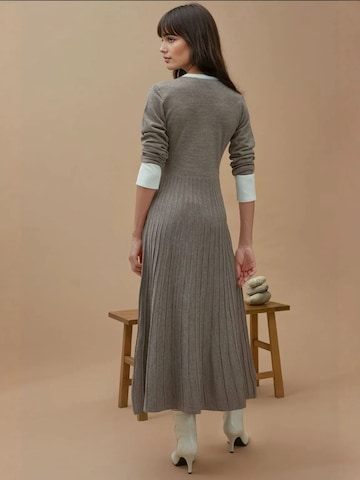 Hiccup - Vestido de malha em castanho