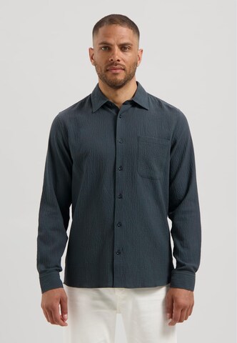 Coupe regular Chemise 'Chevi' Dstrezzed en bleu : devant