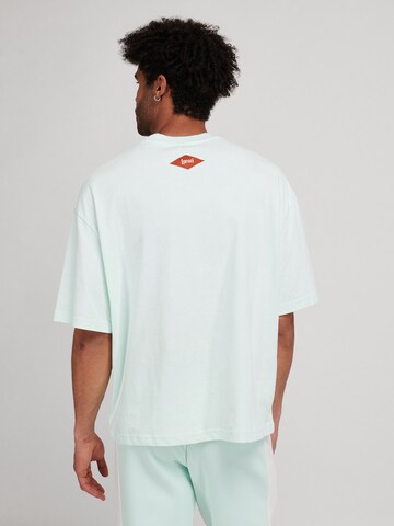 LYCATI exclusive for ABOUT YOU Shirt 'Vanilla Saturn' in Blue: back