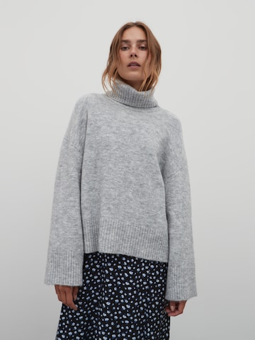 EDITED Sweater 'Winnie' in Grey: front