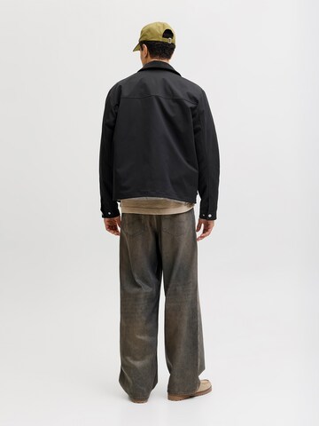 JACK & JONES Kevad-sügisjope 'JORCATSKILLS BARN', värv must