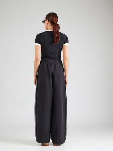 ADIDAS ORIGINALS Loosefit Housut 'TP' värissä musta