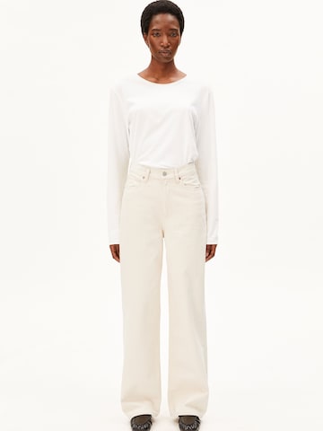ARMEDANGELS Wide leg Jeans 'Enijaa' in Beige: voorkant
