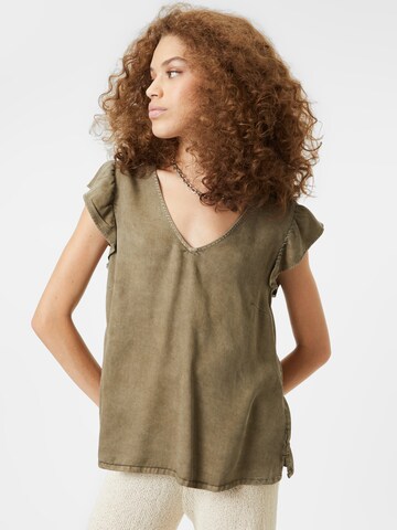 s.Oliver Blouse in Green: front