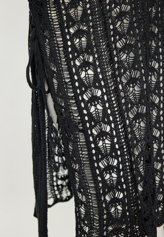 usha FESTIVAL Cape in Black