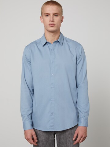 DAN FOX APPAREL Regular fit Business Shirt 'Paul' in Blue: front