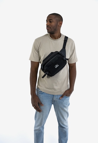 Johnny Urban Fanny Pack 'Travis' in Black: front