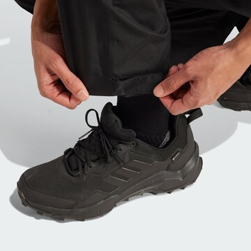 ADIDAS TERREX - Loosefit Pantalón de montaña en negro