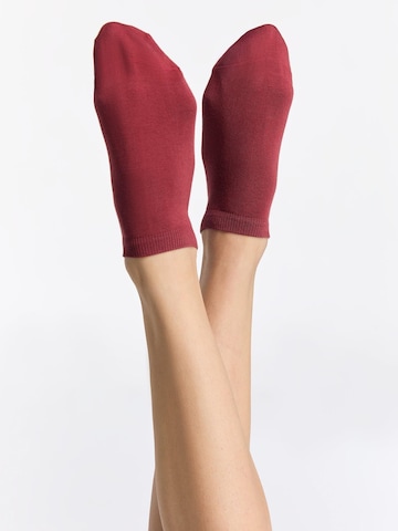 Albero Natur Ankle Socks in Red