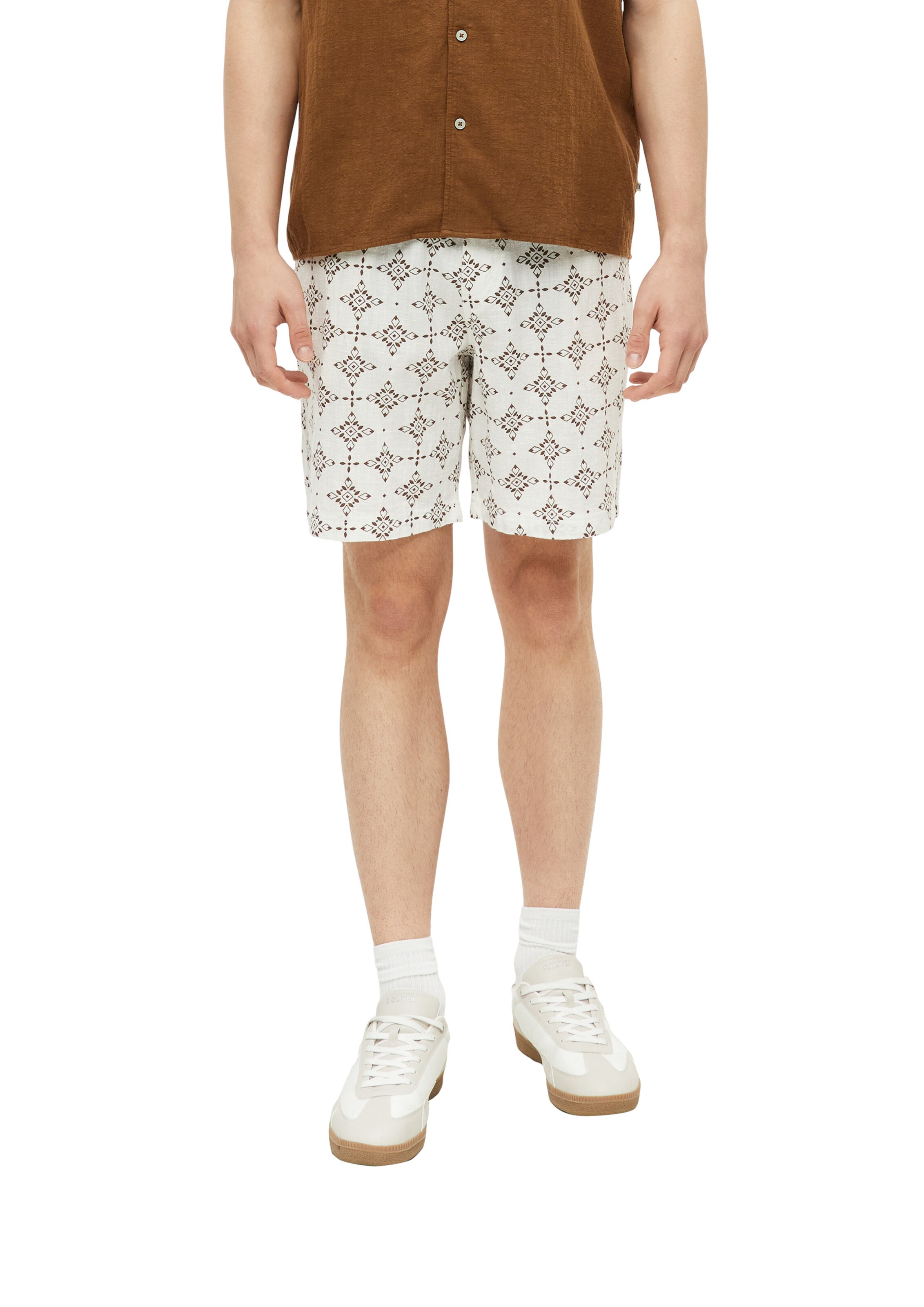 s.Oliver Regular Shorts 'Detroit' in Braun: Vorderseite