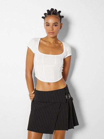 Bershka Skirt in Black: front