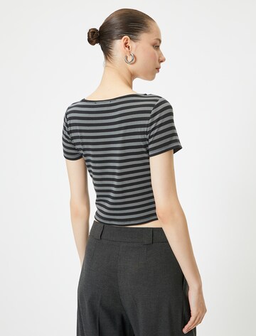 Koton T-Shirt in Grau