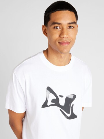 Tricou de la WEEKDAY pe alb