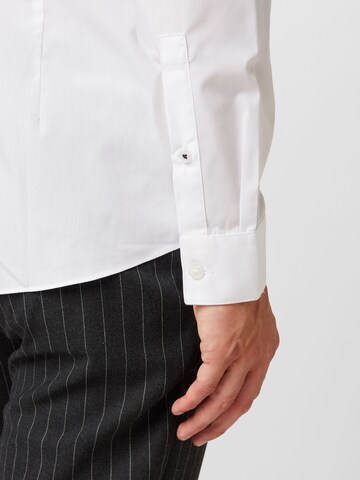 Slim fit Camicia business di BURTON MENSWEAR LONDON in bianco