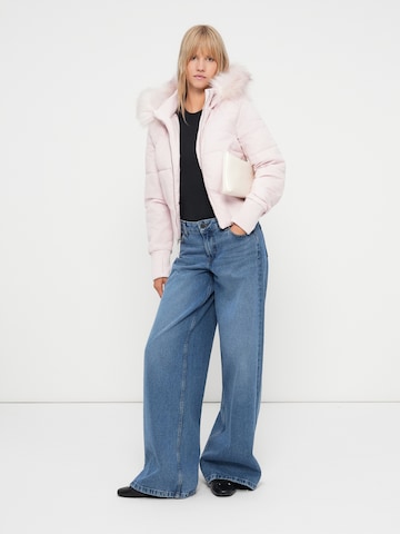 HOLLISTER - Casaco de inverno em rosa