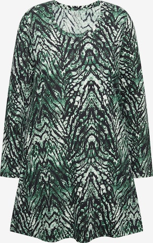 T-shirt Ulla Popken en vert : devant
