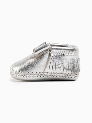 Minnetonka Low shoe 'Rosie' in Silver