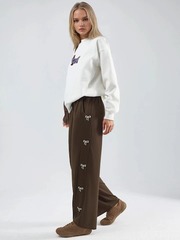 Hiccup - Loosefit Calças em castanho