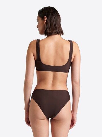 ARENA Bustier Bikini 'ICONS' in Braun