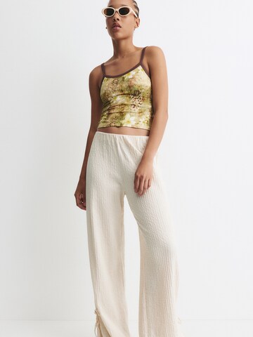 Pull&Bear Bő szár Nadrág - bézs: elől