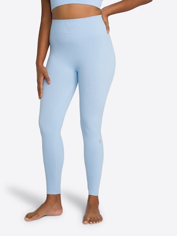 OCEANSAPART - Skinny Pantalón deportivo 'Tara' en azul: frente
