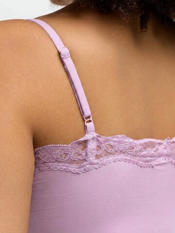 Body 'Bodysuit String mit Lace' cfab en violet