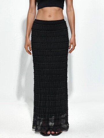 Hiccup Skirt in Black: front