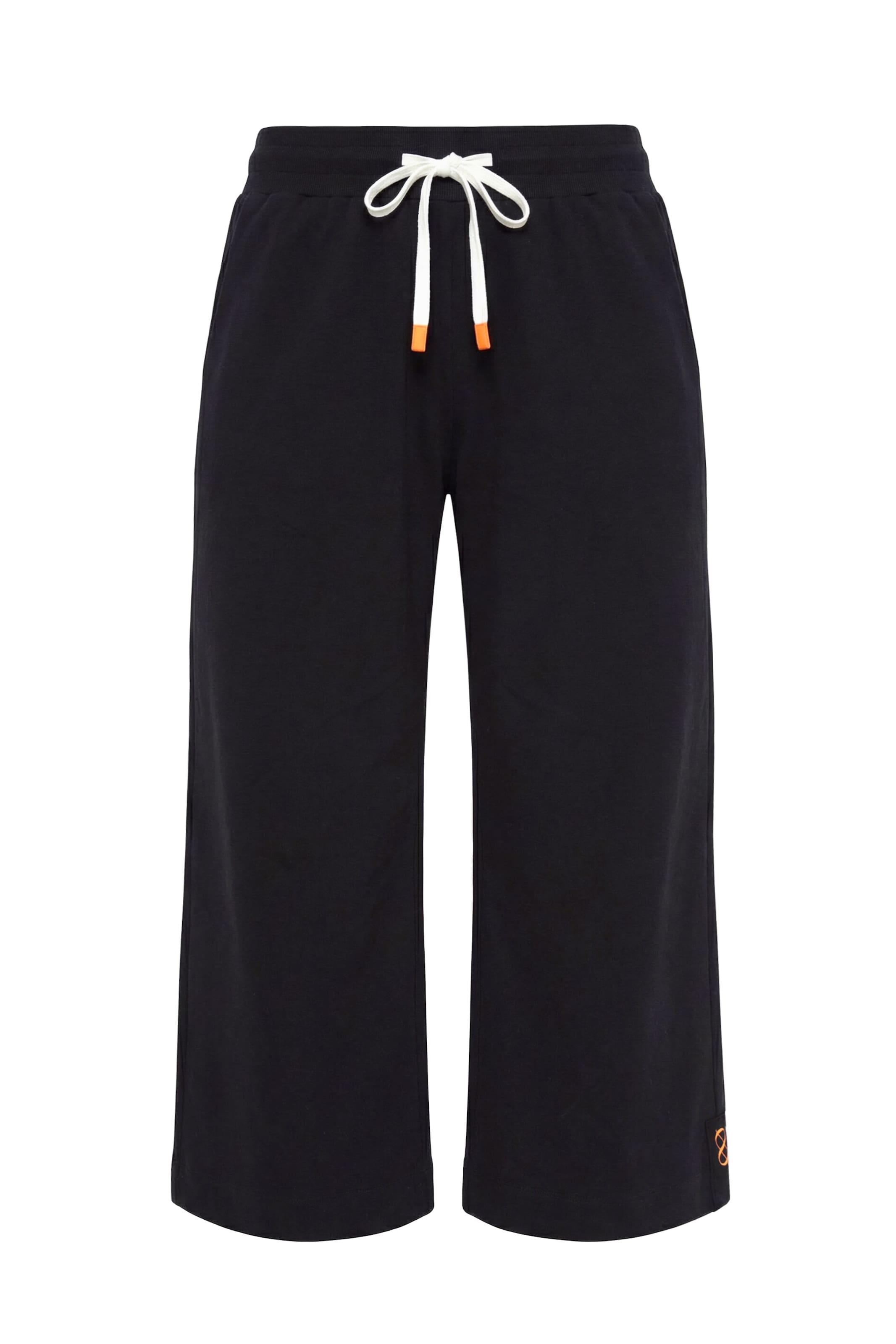 LAURASØN Wide leg Trousers in Black: front